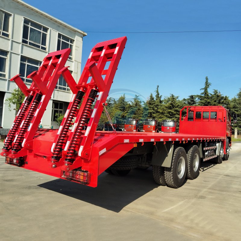 USED FLATED CARGO TRUCK