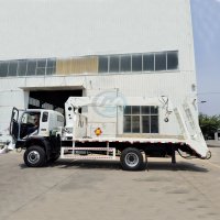 LIGHT TRUCK WITH TELESCOPE CRANE