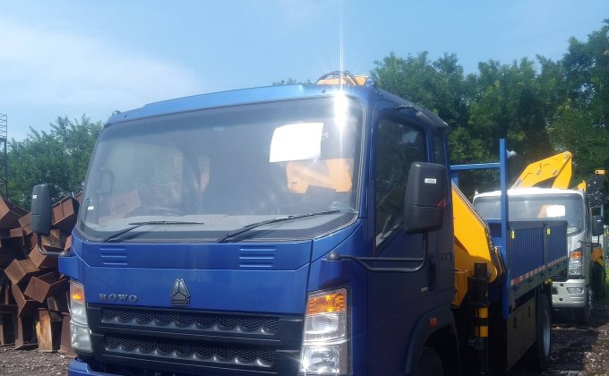 The on-board crane shipped to Guyana has been officially signed for by the project site manager